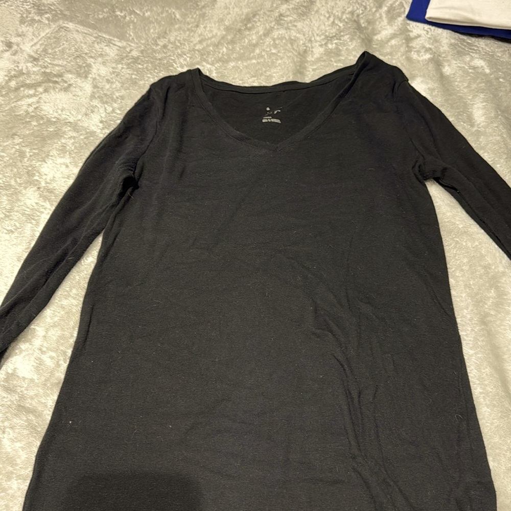 Long sleeved black tee